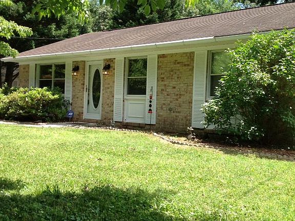2nd image of 1030 Miller Cir
