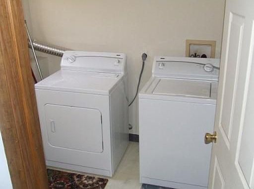 5th image of 38 Edmunds Ln #B
