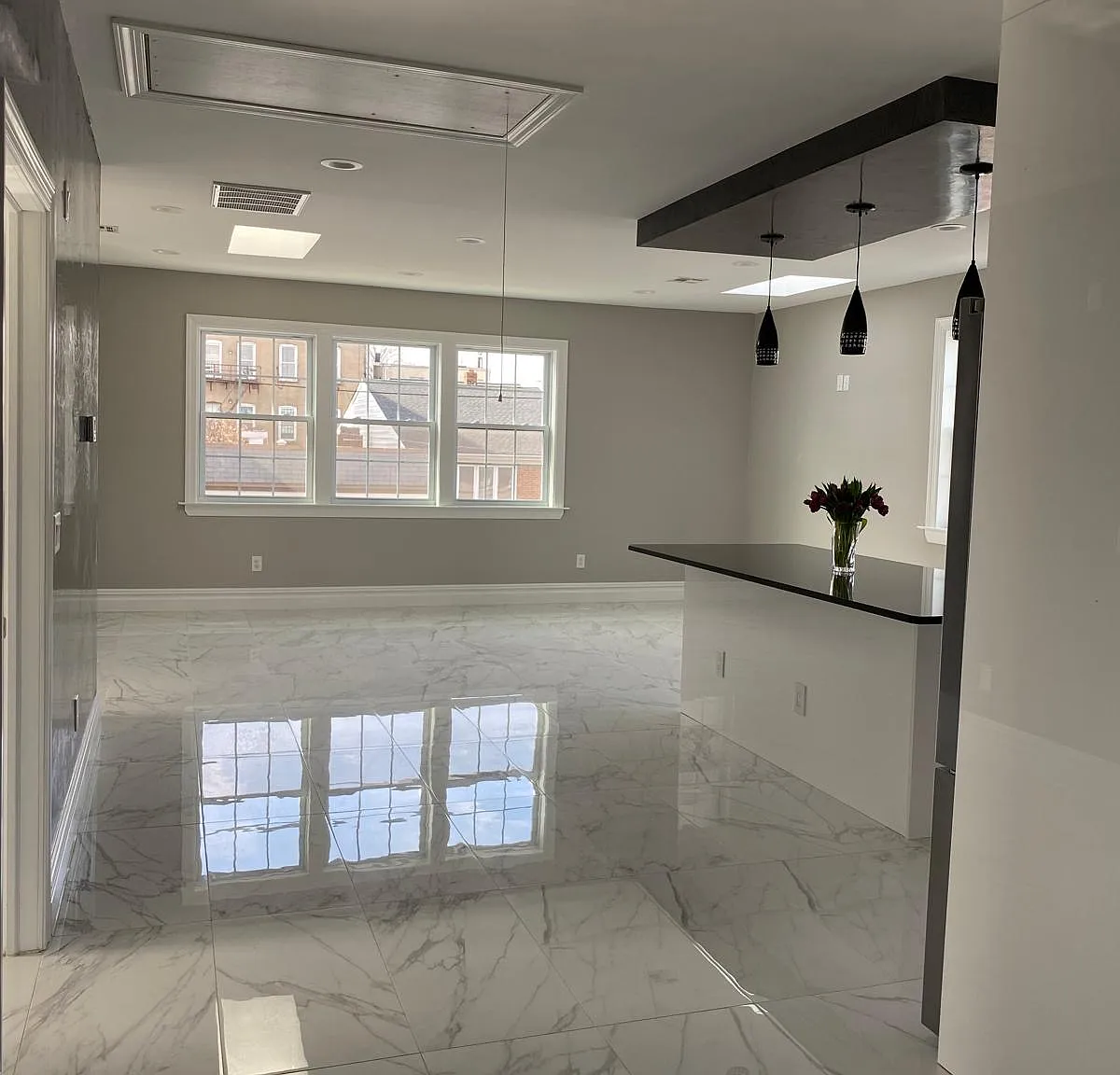 3 bed, $3,500 — Photo 2