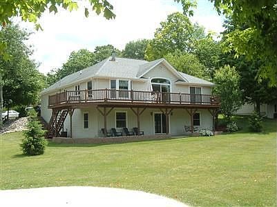 1st image of 2067 Lake Dr