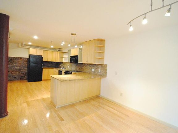5th image of 2001 S 9th St APT A