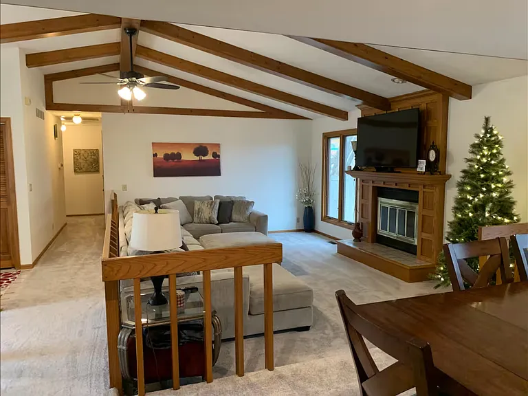 2517 N Claiborn Cir — Photo 3