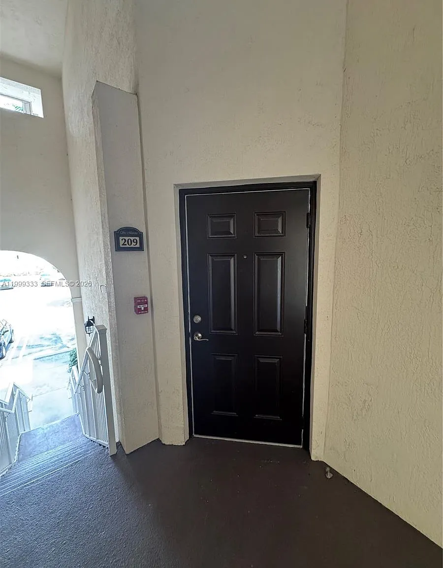 St Moritz At Doral Condo — Photo 3