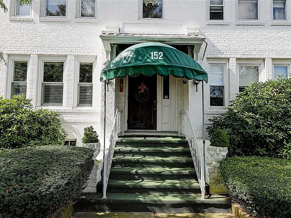 3rd image of 152 Elmgrove Ave APT 6