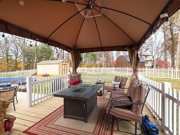 5th image of 1381 Biscay Dr