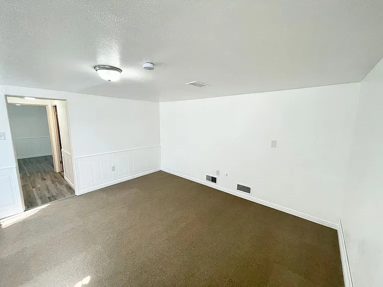 621 N Kimball Ave — Photo 8