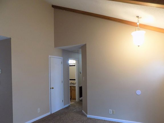4th image of 61 Grassmire Dr