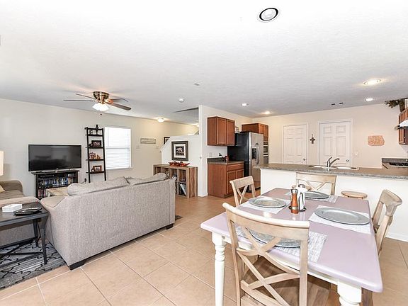 5th image of 19433 Garden Gate Ct