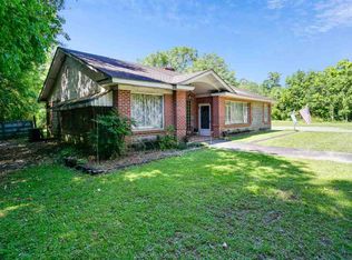 71 W State Line Rd, Century, FL 32535