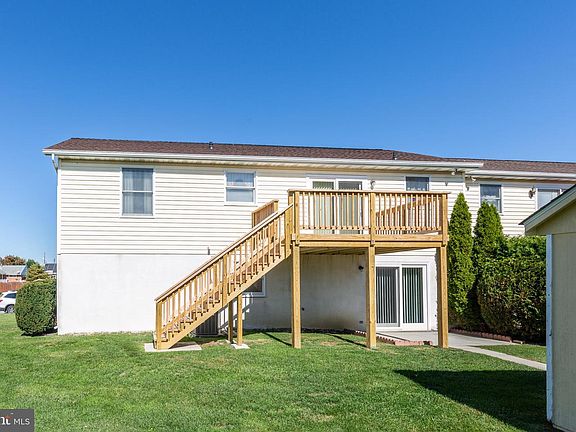 4th image of 26 Sycamore Ln