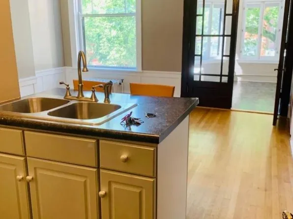 429 W Surf St #26, Chicago, IL 60657