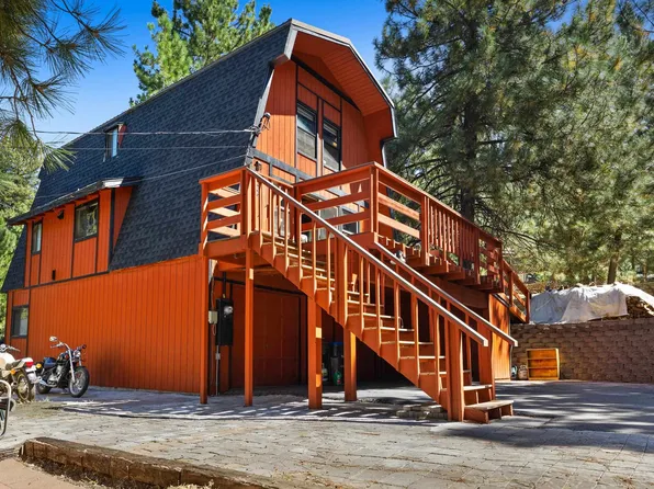 10305 Eton Pl, Truckee, CA 96161