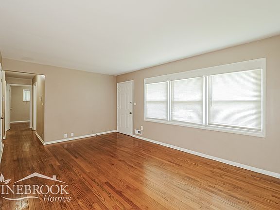3rd image of 7310 Ruskin Way