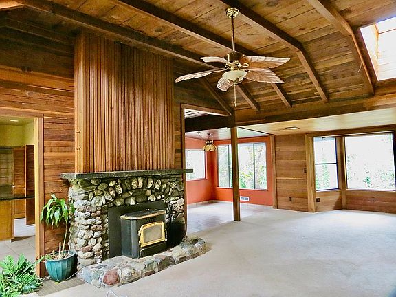 River Rock Fire Place 