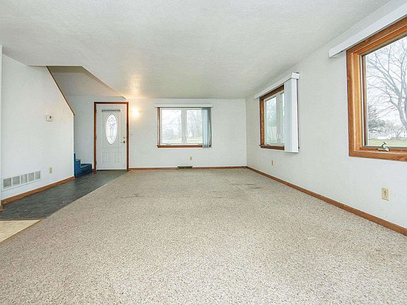 5th image of 114 Wabash Ave