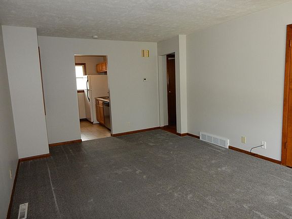 5th image of 3017 N 61st St