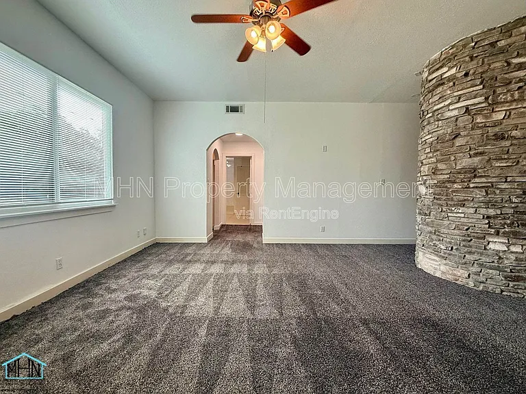 100 Bluet Ln — Photo 18