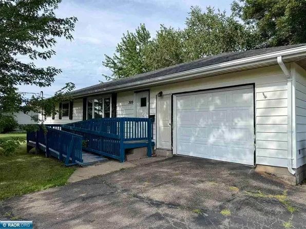 3919 8th Ave E, Hibbing, MN 55746