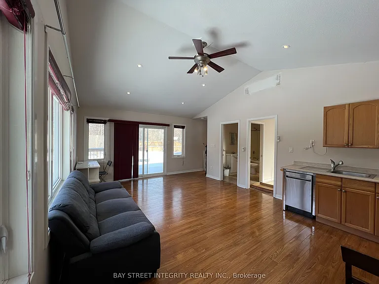 1339 Pinegrove Rd #2 — Photo 7
