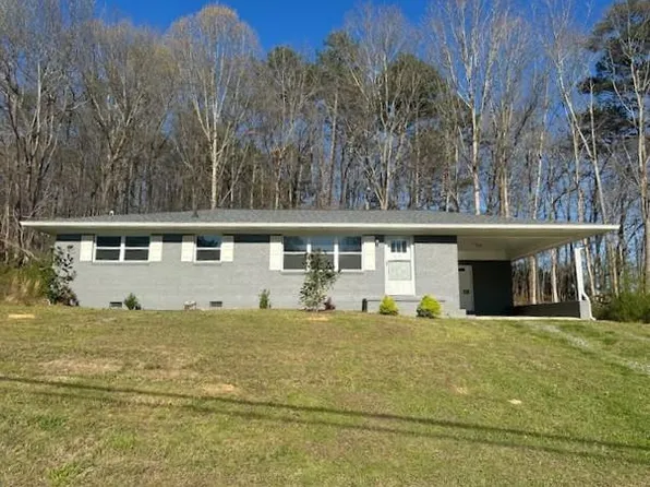2711 Suncrest Dr, Dalton, GA 30720
