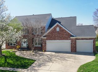 2606 Park Ridge Rd, Bloomington, IL 61704