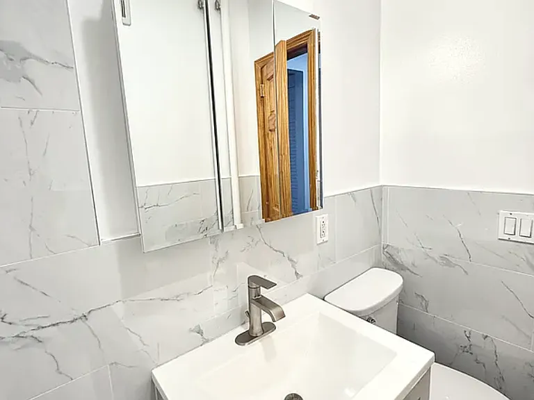 21 E 62nd St #4B — Photo 19