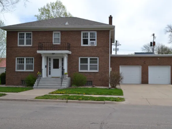 440 6th St, Lafayette, MN 56054
