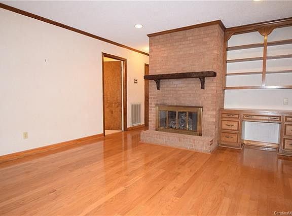 5th image of 3284 Hoffman Acres St