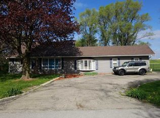 1980 Elizabeth Ln, Aurora, IL 60505