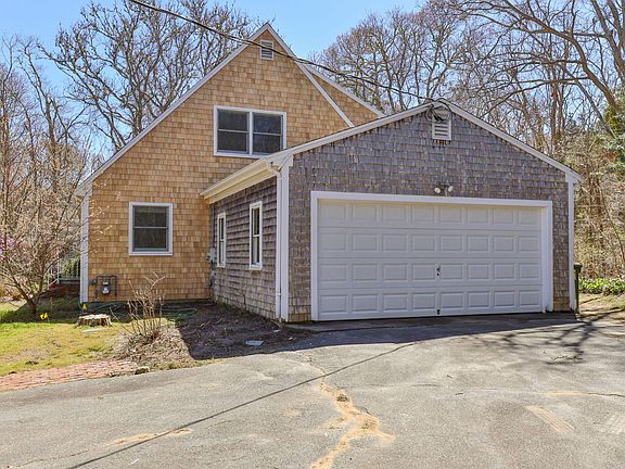 5th image of 14 Deerwood Lane