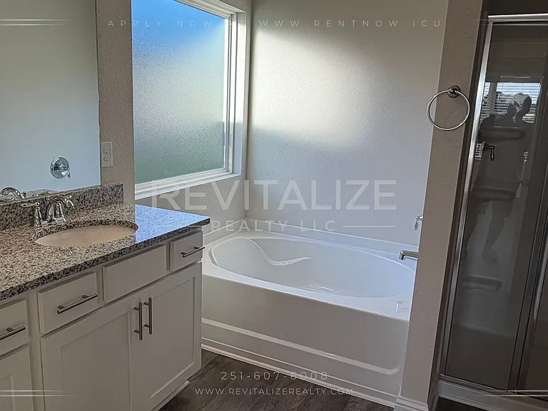 14901 Dayton Cir — Photo 23