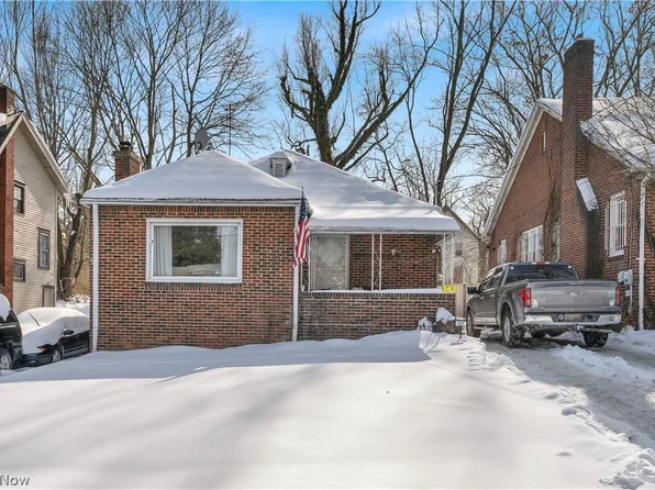 127 Roslyn Dr, Youngstown, OH 44505