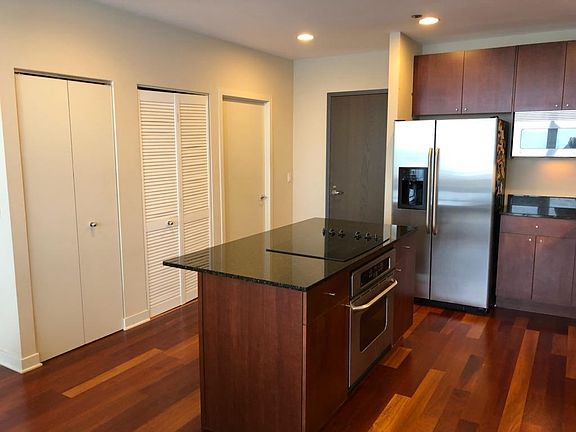 3rd image of 737 W Washington Blvd APT 3006