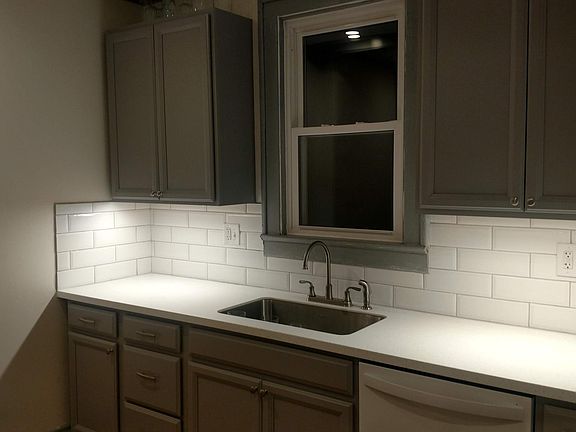 3rd image of 2431 Medary Ave