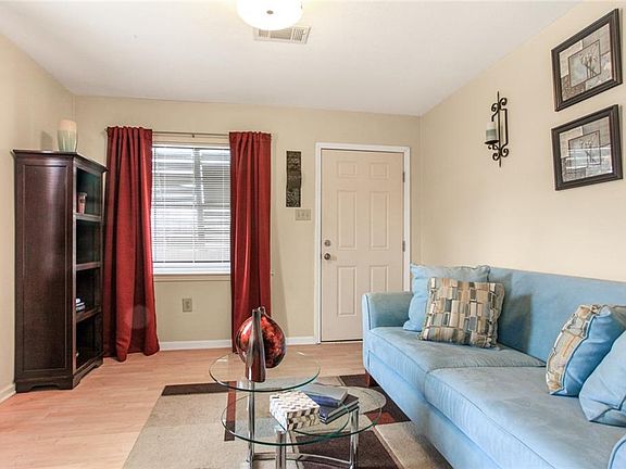 4th image of 7914 Berg St