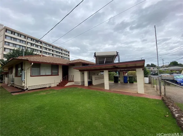 94-975 Nalii St, Waipahu, HI 96797