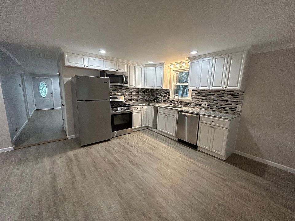 1st image of 875 New Rd