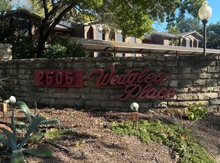 2505 Wedglea Dr APT 123, Dallas, TX 75211