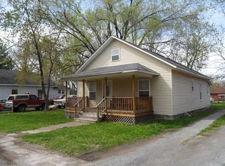 315 E 5th St, West Frankfort, IL 62896