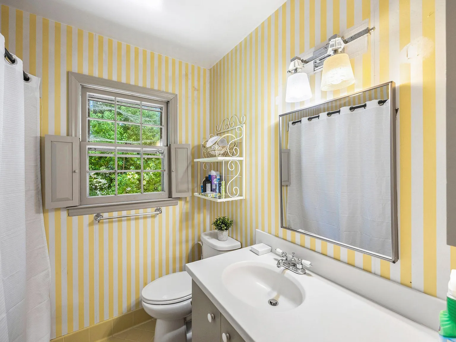 4 bed, 5.5 bath, 2789 sqft, $1,239 — Photo 3
