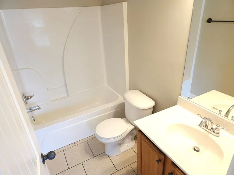 705 Crestland Ave #B-2 — Photo 7