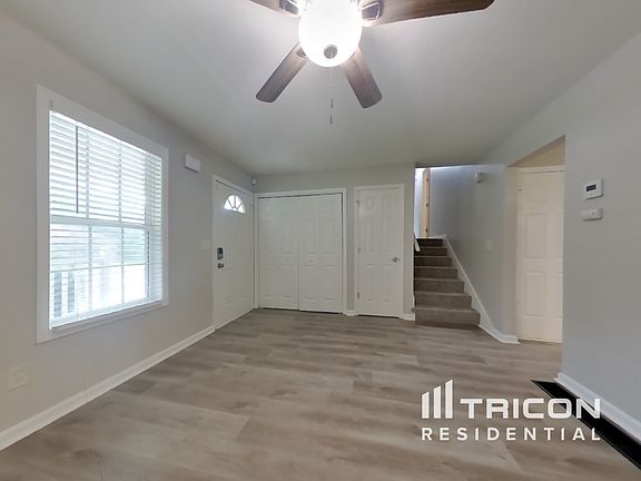 3rd image of 250 Woodwind Dr