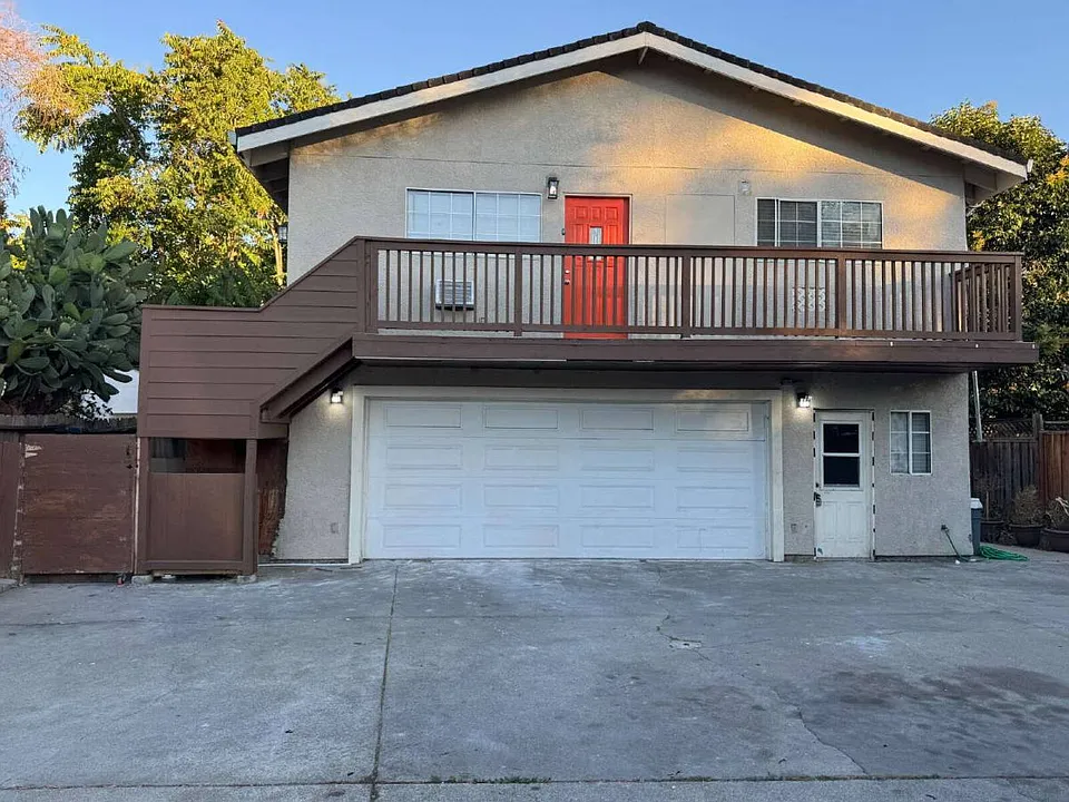 657 Junction Ave
