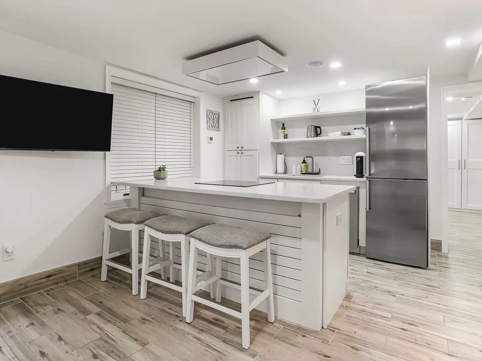 1 bed, $4,000 — Photo 2