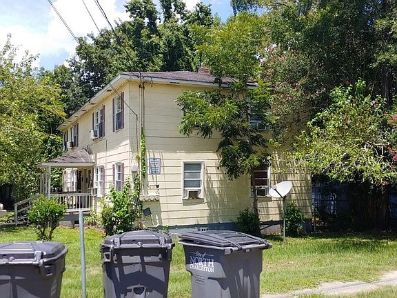 3rd image of 1958 Clement Ave