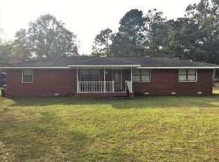 2177 Lovers Ln, Grand Ridge, FL 32442