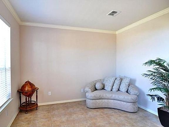 3rd image of 13332 Duesenberg Dr