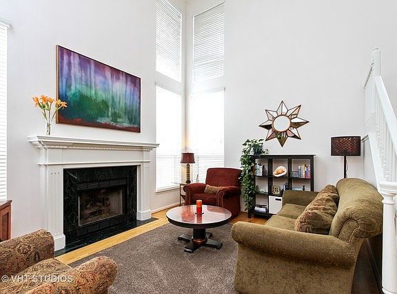 2nd image of 111 Woodbury Ln