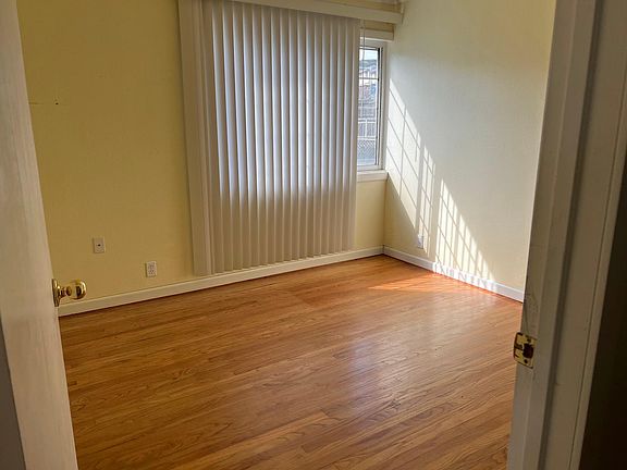 2nd image of 3060 Dublin Dr