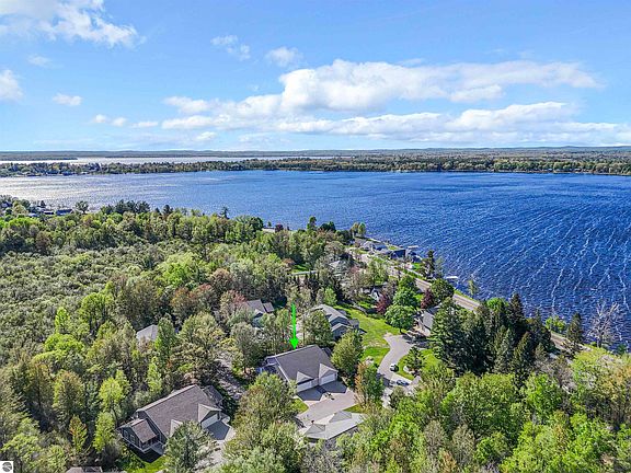 5th image of 122 Davidsen Shores Dr #18